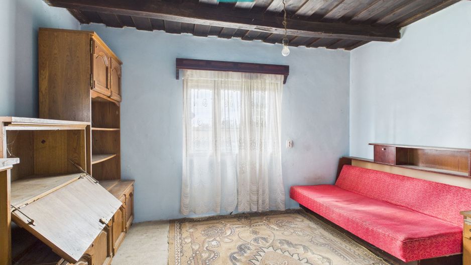 Casă cu 4 camere în Buhani, Dezna - Poză 11