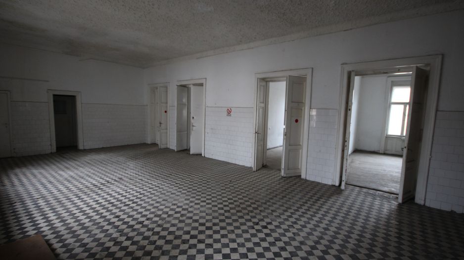 Imobil pretabil cladire de birouri, clinica medicala - Central - Poză 2