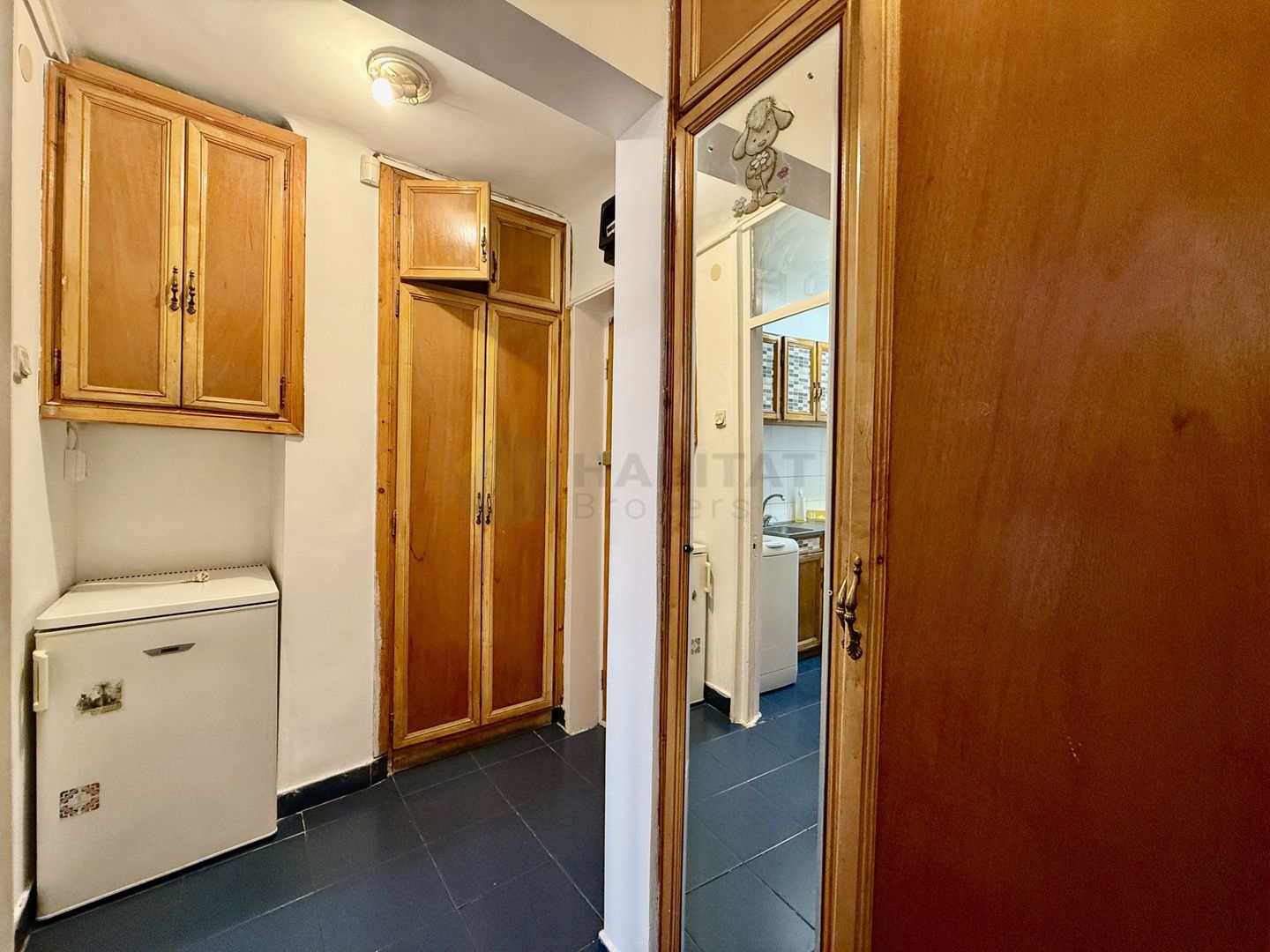 Decomandata, bloc 1982, aproape de metrou - Poză 10