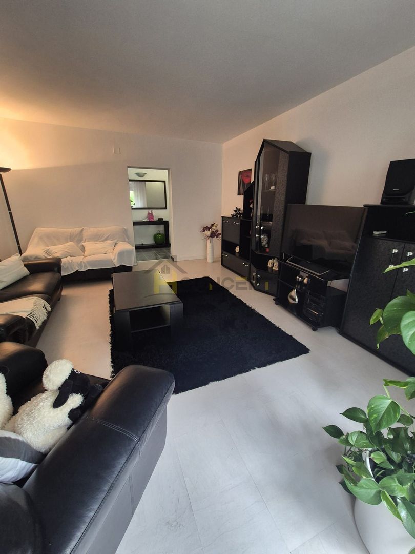 Inchiriere Apartament 3 camere disponibil imediat Bld Decebal - Poză 2