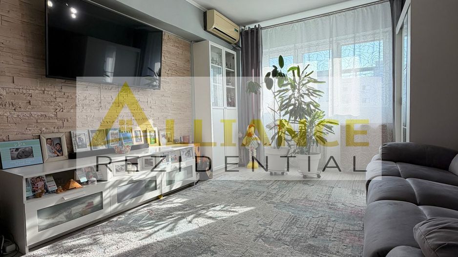 APARTAMENT 4 CAMERE- METROU APARATORII PATRIEI - Poză 13