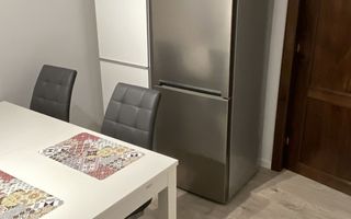 Apartament modern cu 3 camere cu centrala proprie, Teiul Doamnei - Poză 3