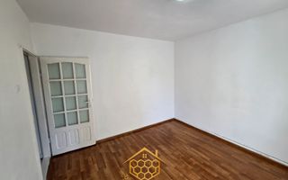 Apartament 3 Camere Decomandat - Spatios - in Zona 1 Mai - Poză 8