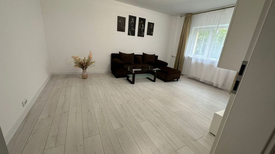 De inchiriat apartament cu 3 camere , Nerva Traian/Vitan sector3 - Poză 2