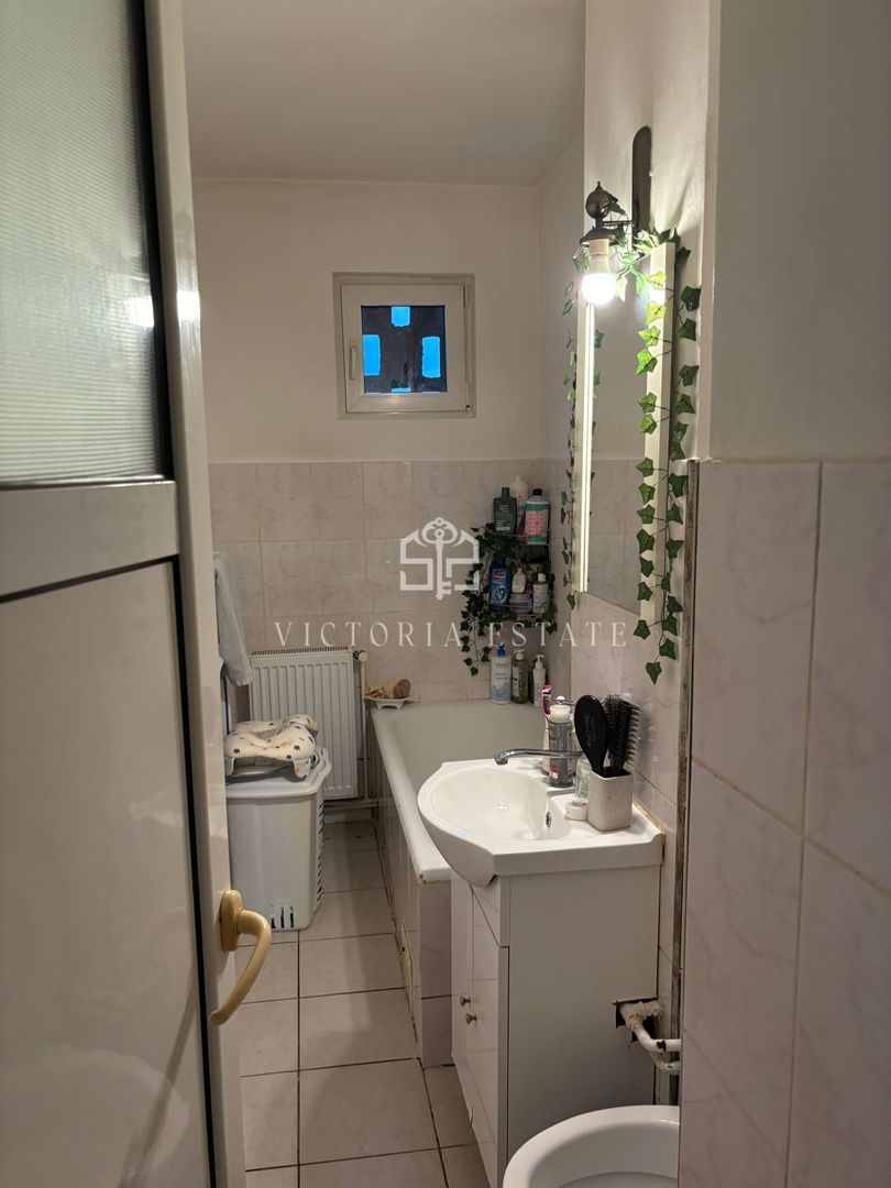 Vând apartament cu 2 camere în Vest - Poză 12