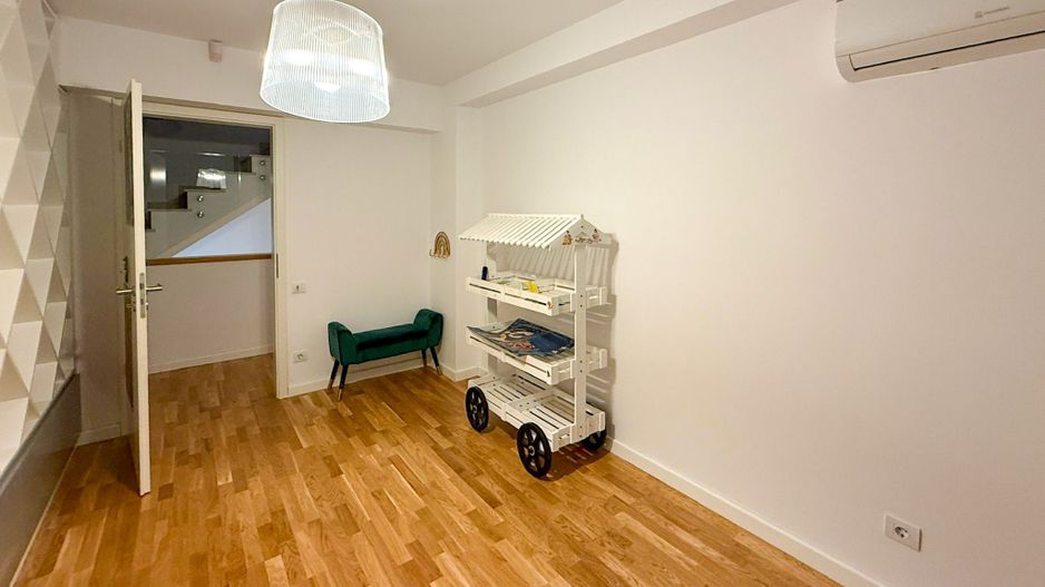 Chirie | Vilă 5 camere 170mp | Parcare | Jacuzzi | Curte privată - Poză 15