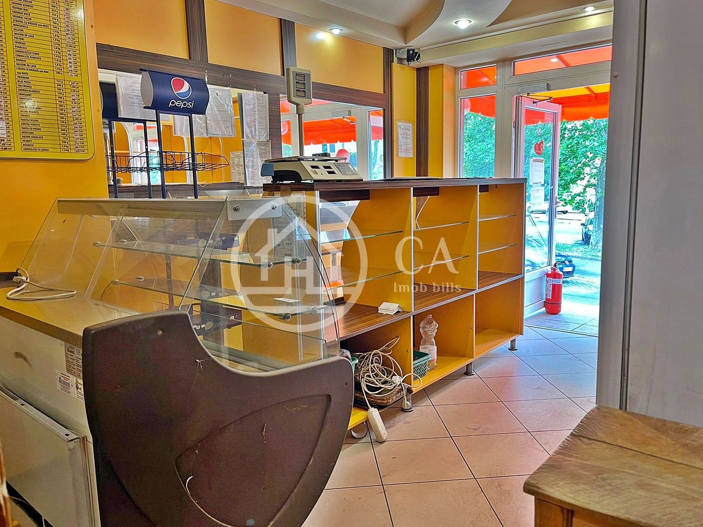 Spatiu comercial de inchiriat in zona Decebal, Oradea - Poză 2