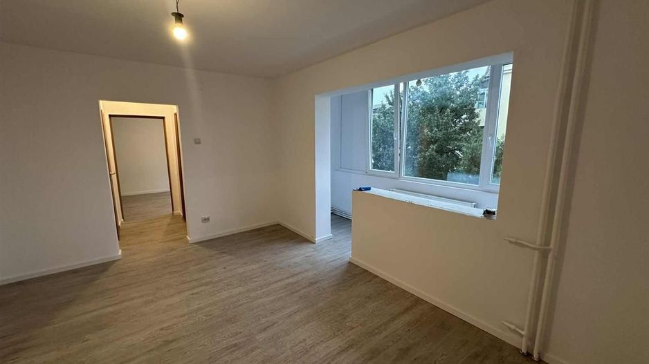 2 camere et 3 Sagului-Dambovita centrala proprie - Poză 1