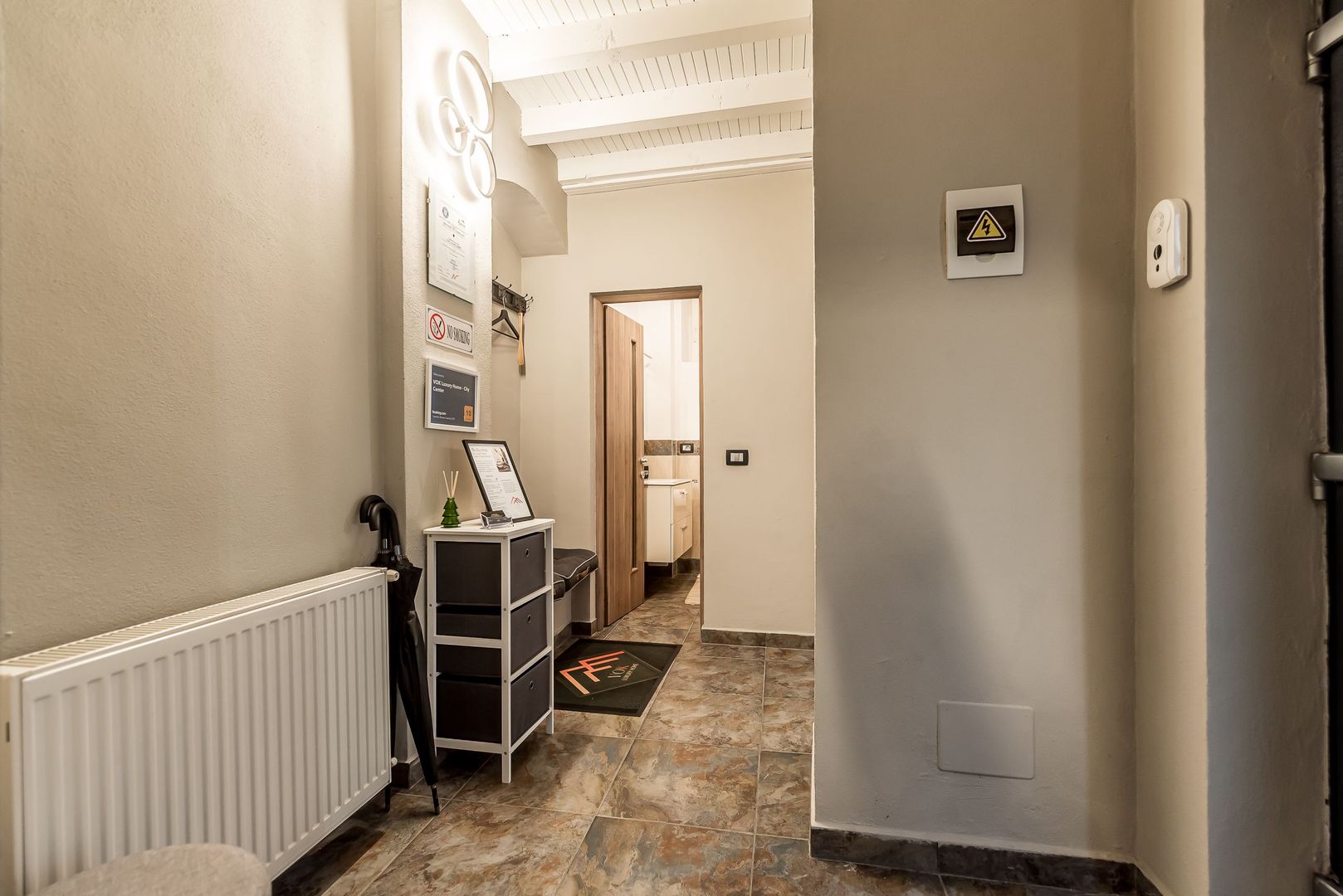 90 mp, două niveluri, complet mobilat și ultracentral, în Arad - Poză 5