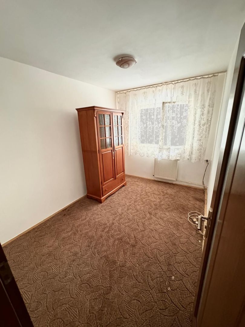 Apartament cu trei camere de vanzare-zona Dacia - Poză 7