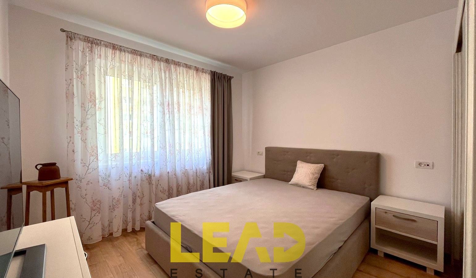 Repozitionare pret! Apartament 2 cam mobilat, utilat complet! Tractorul-Coresi - Poză 2