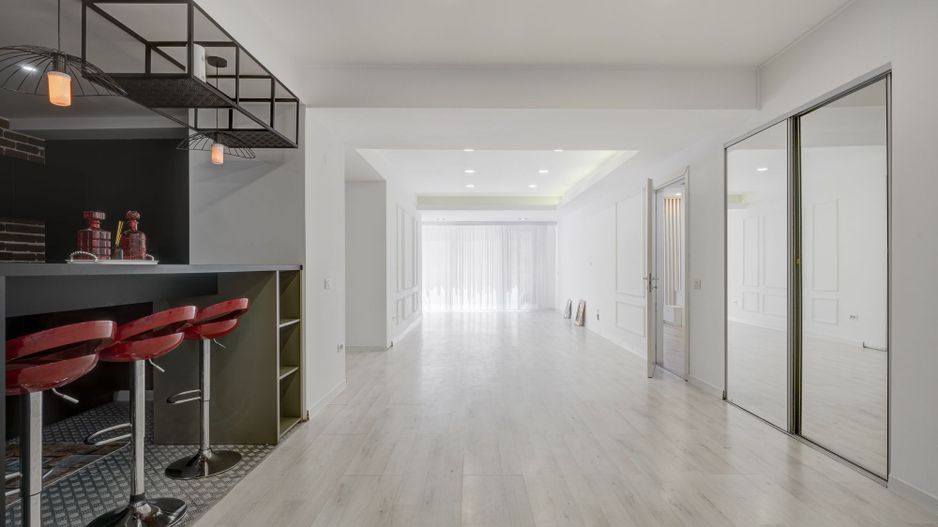 Apartament 3 camere superb si curte proprie Parc Herastrau - Poză 7