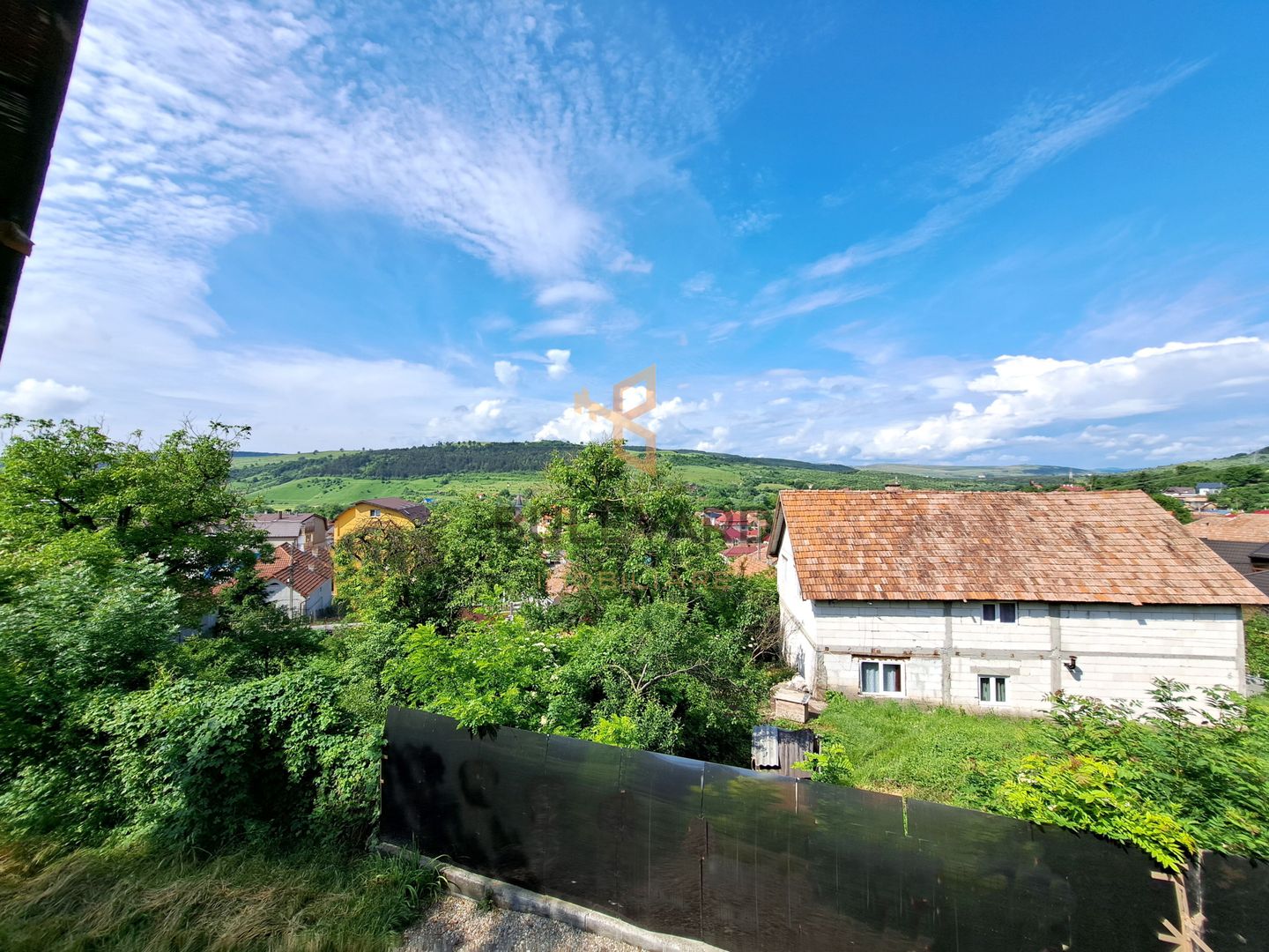 Casa individuala + teren 947 mp - Poză 3