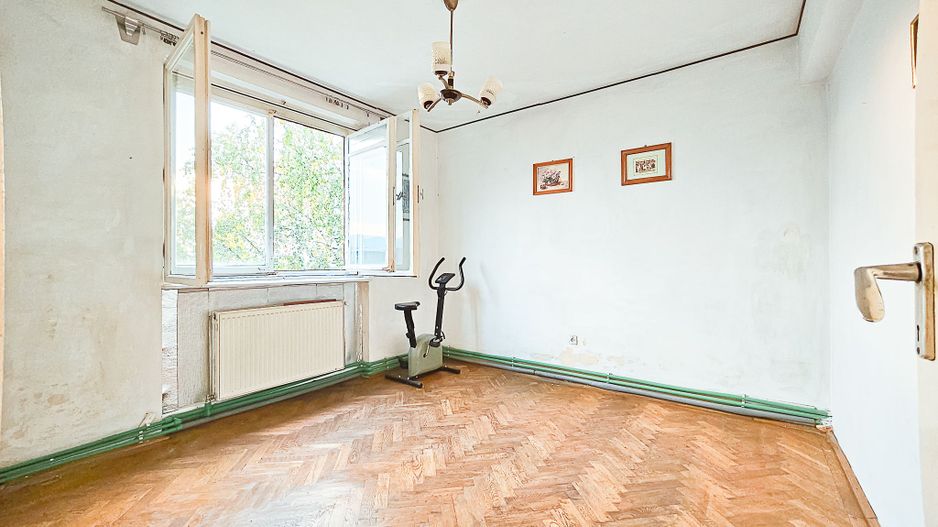 Centru Civic,  apartament spatios, cu pivniță,  garaj si priveliste frumoasă - Poză 13