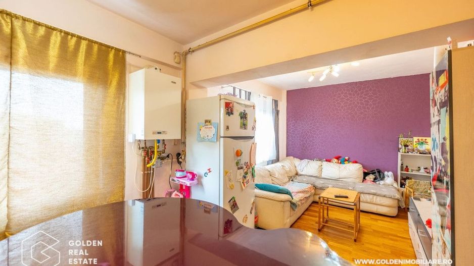 Apartament 3 camere, etaj 2, str Poetului - Poză 3