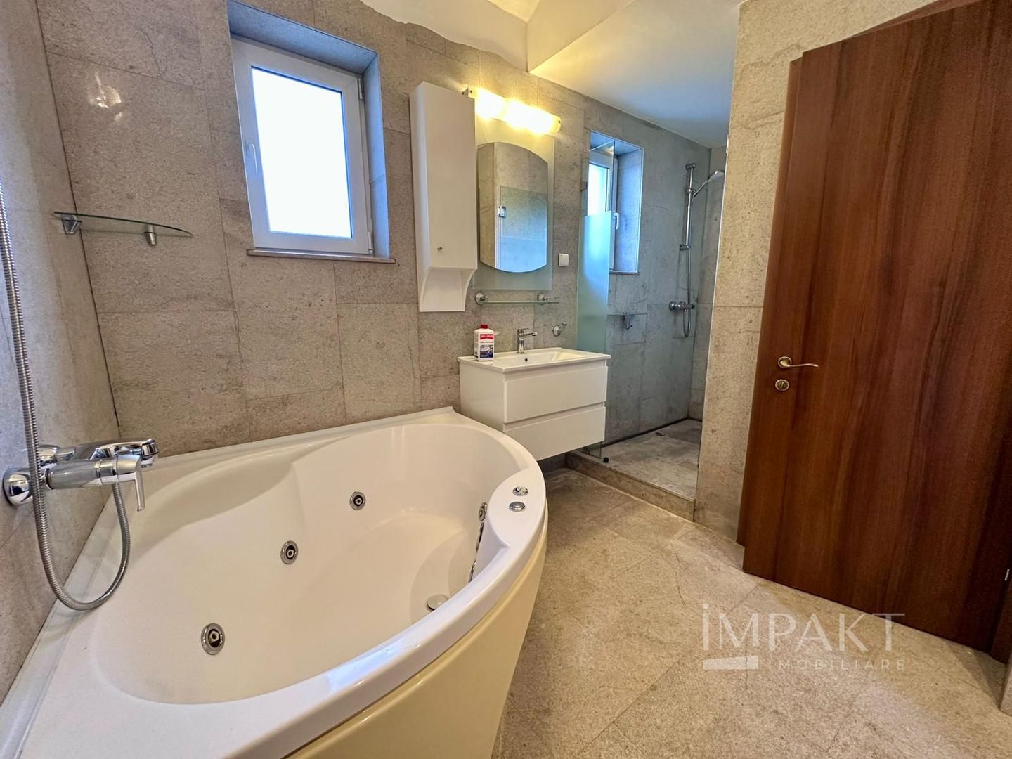 Casa de inchiriat | 6 camere, terasa, sauna, 320 mp - Poză 9