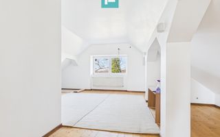 Casă cu 8 camere pentru investiții în Maciova CS - Poză 12