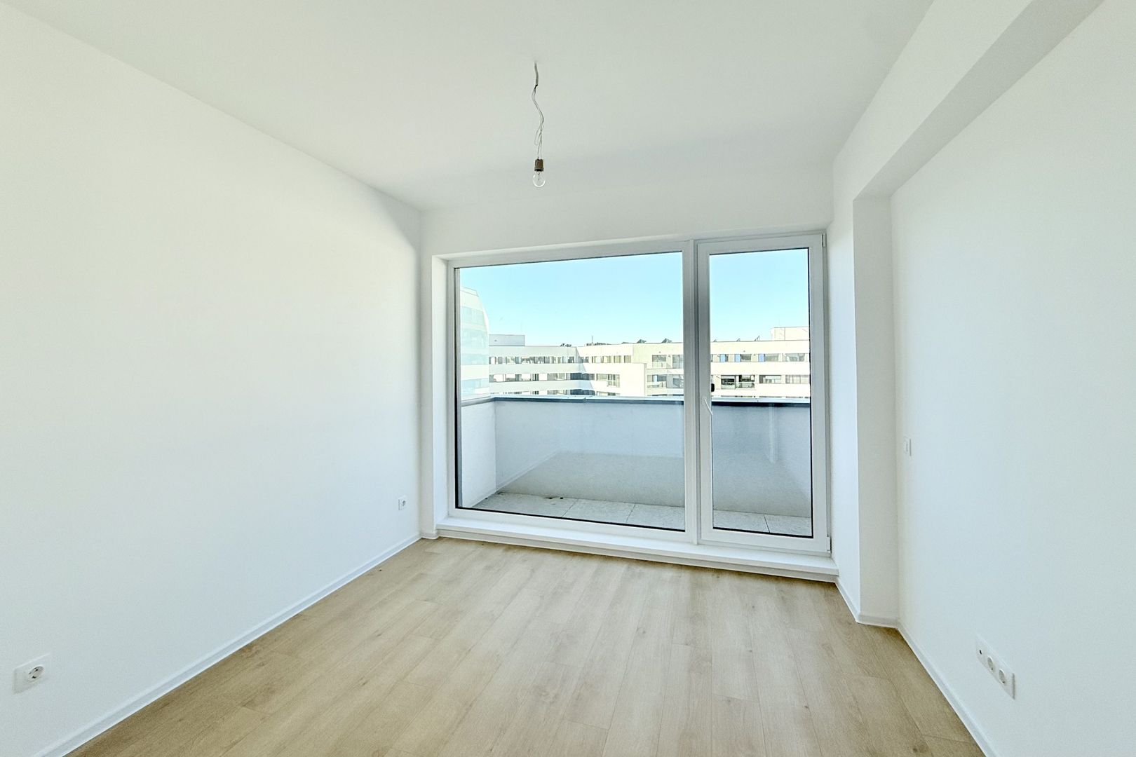 Apartament 3 camere spațios, amenajat, bloc nou, comision 0% - Poză 8