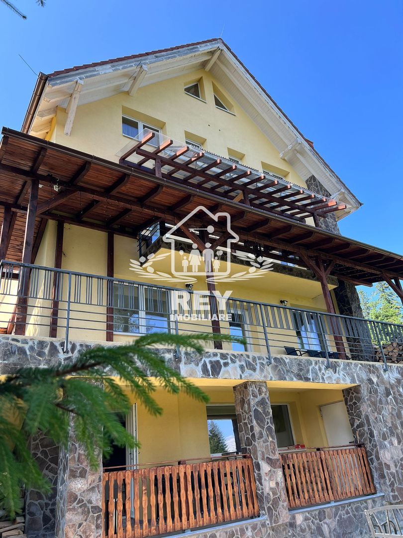 Casă de vacanța / Vilă în Păltiniș cu piscina acoperită și încălzită - Poză 2