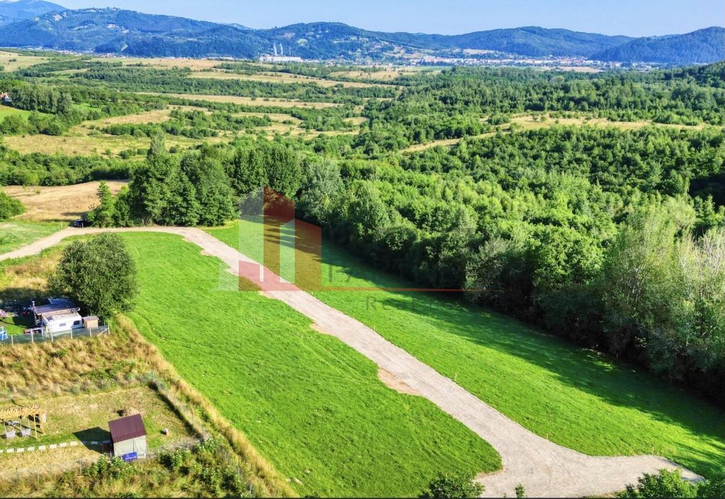 Terenuri în Zărnești–Tohănița, lângă pădure, cu vedere către Piatra Craiului - Poză 2