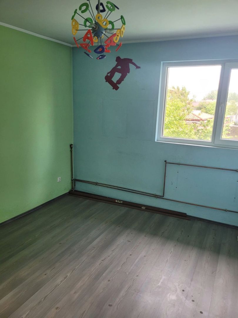 Vilă spațioasă S+P+1E+M | Chitila | Str. 8 Martie - Poză 17