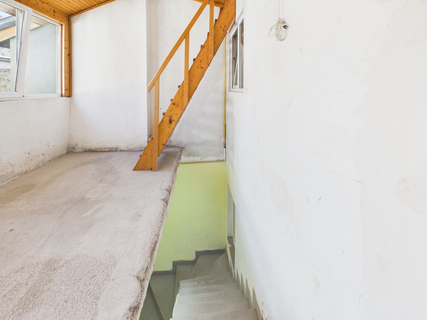 Casa cu 8 camere de vanzare | rezidential si comercial | Nerva Traian - Poză 11