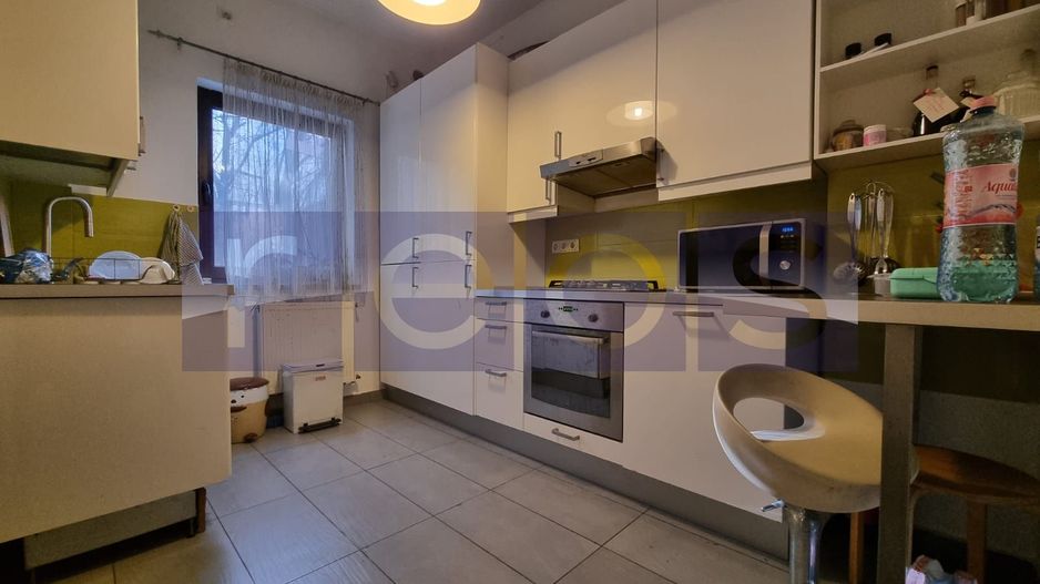 VANZARE- 9- CAMERE (S+P)- VILA -COTROCENI - Poză 24