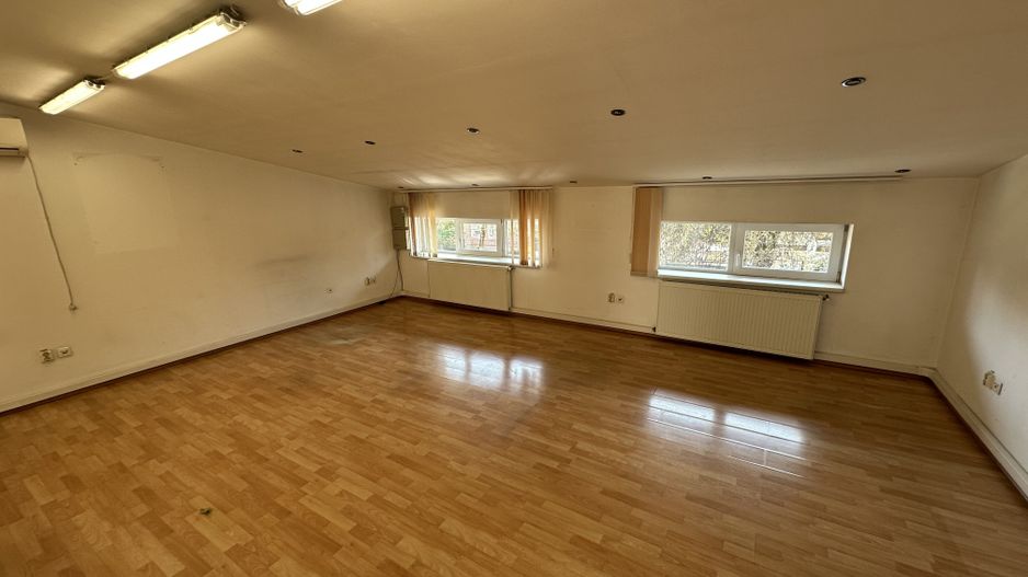 Spatiu de birou -zona strada Cluj/ 4 locuri de parcare - Poză 12