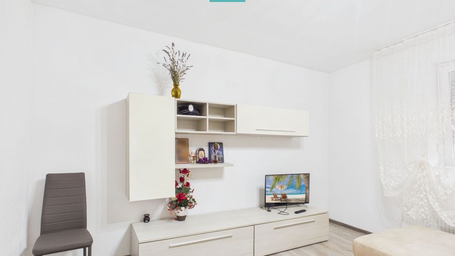 Casă solidă în Curtici cu teren de 1166 mp - Poză 4