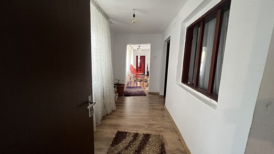 Casa 1 Mai Vis-a-vis de spitalul Nr.1 - Poză 3