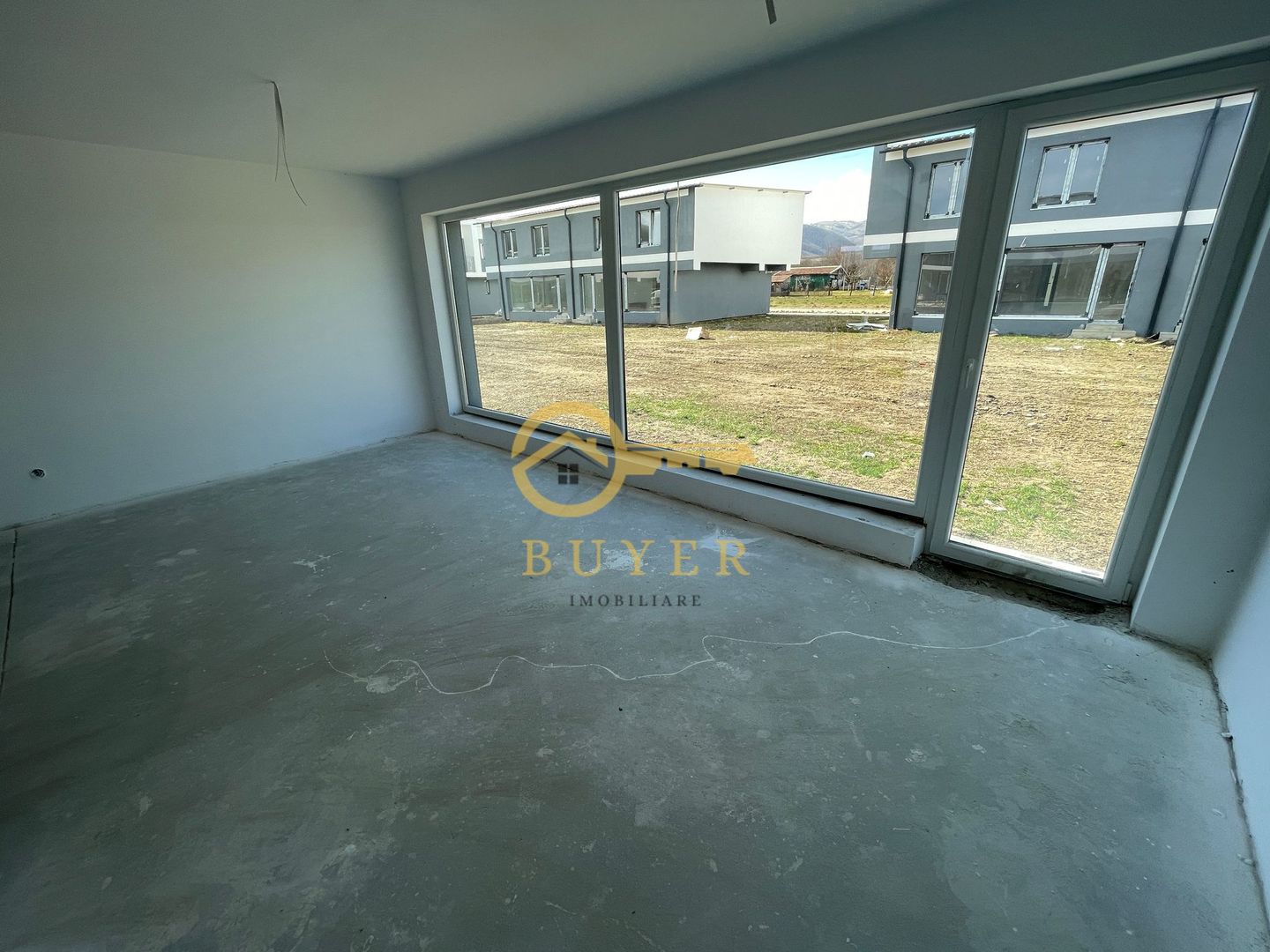 Casa noua de vanzare in Rasinari cu 4 camere, dressing si camara - Poză 1