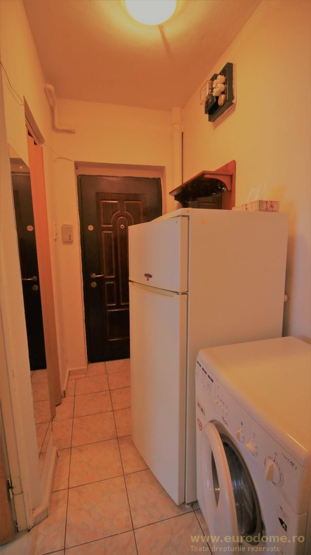 Exclusivitate - garsoniera, zugravită, centrală proprie - Poză 2