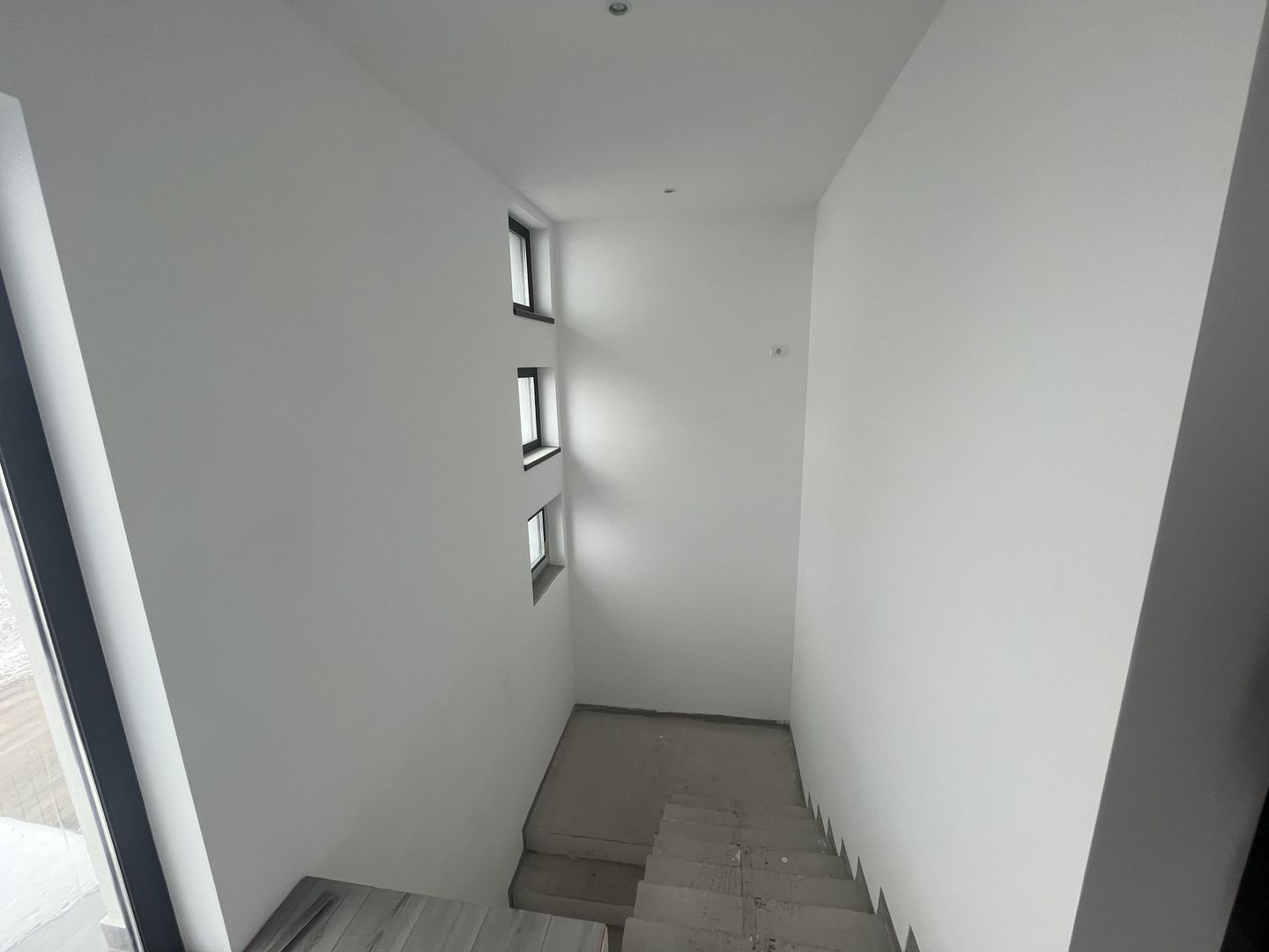 Sacalaz individuala P+E,Terasa,balcon,2 bai,5 camere,2 F.s - Poză 12