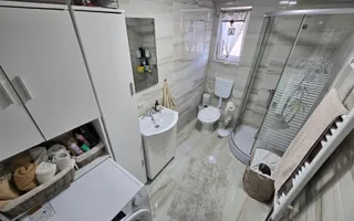 Casa 7 camere 3 bai 2 intrari Zona Garii - Poză 15