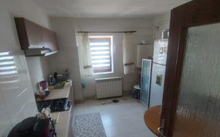 Ap. 3 cam. 77mp/ 2 bai , Decomandat / Pacurari. - Poză 4