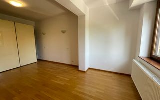 VILA CU 5 DORMITOARE IN COMPLEX REZIDENTIAL - Poză 13