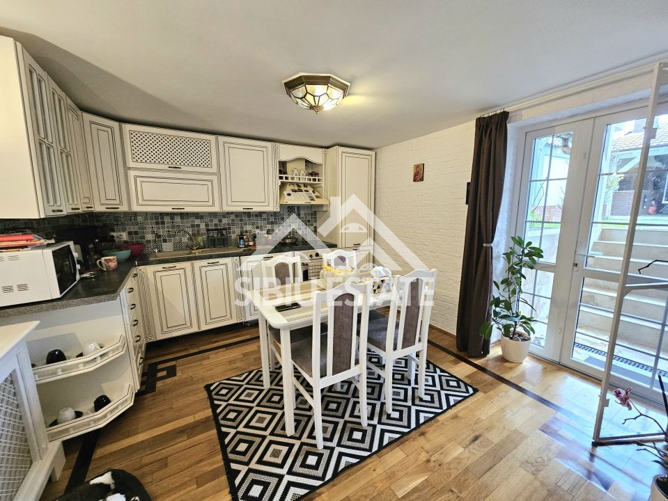 Casa individuala zona Lupeni, Sibiu - Poză 2