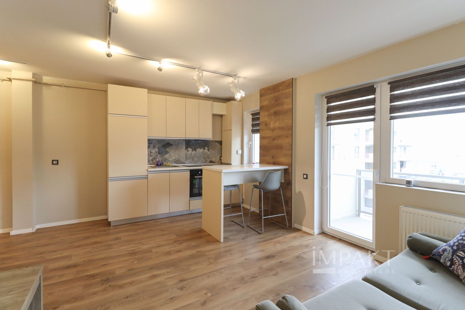 Apartament cu 3 camere de inchiriat, zona VIVO! - Poză 2