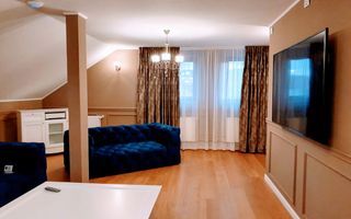 Casa de lux, 1000 mp teren, toate utilitatile, cartierul Cetate - Poză 17