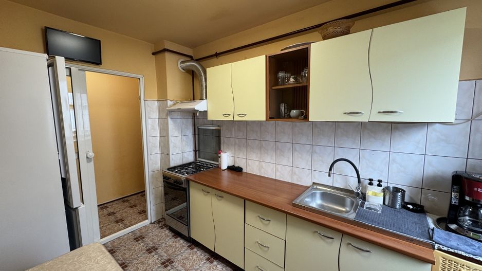 Apartament cu 2 camere in Tractorul, Strada General Mociulschi - Poză 2
