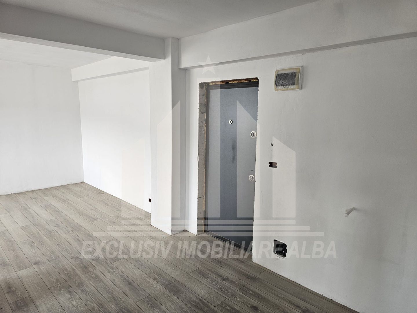 Apartament cu 2 camere, bloc nou intre Cetate si Micesti - Poză 2
