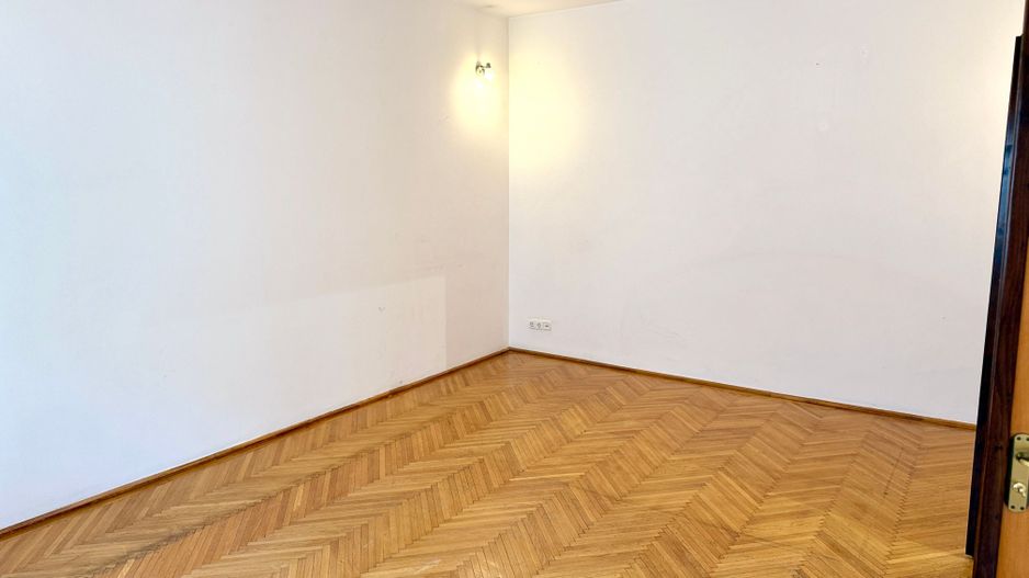 Apartament 4 camere Victoriei, Casa Vernescu, garaj, centrala, comision 0 ! - Poză 7