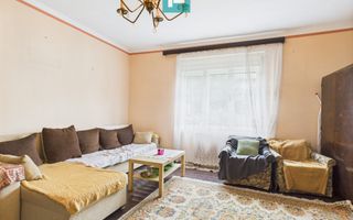 Apartament la casă cu 4 camere în Pârneava - Poză 3