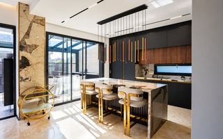 Casă spectaculoasă în Constanța | Design, tehnologie și confort - Poză 2