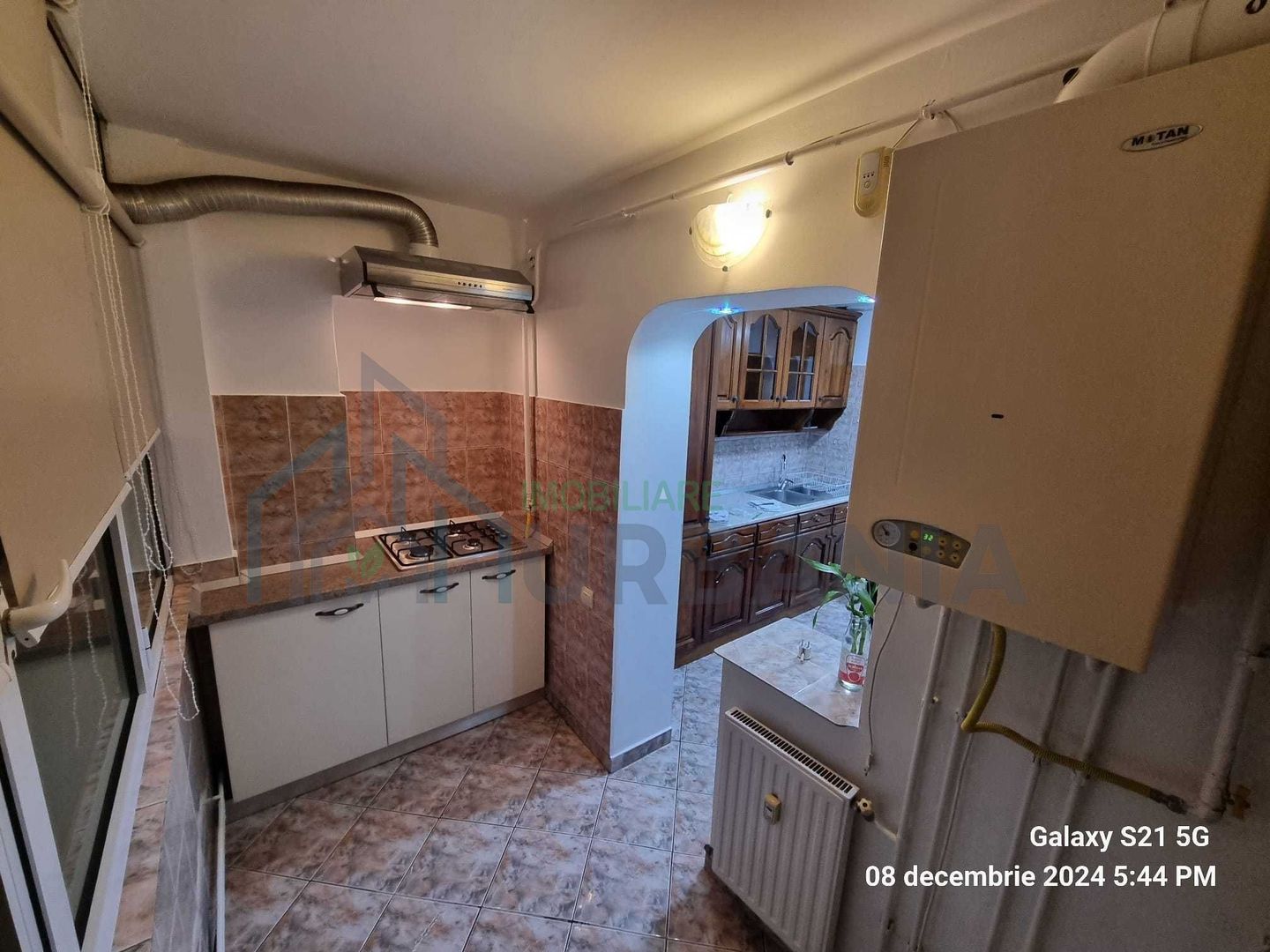 Apartament 2 camere decomandat zona Nicolina II - Poză 5