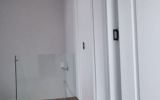 Reședință Modernă cu Finisaje Distinse - Poză 41