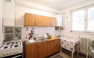 Apartament cu 2 camere, zona Semicentrala, aproape de Cetatuie! - Poză 6