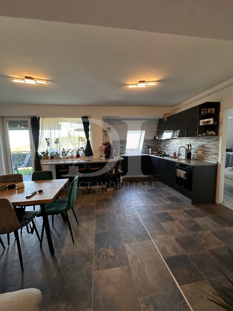 Apartament cu 2 camere -Terasa de 25mp -Zona Vivo - Poză 3