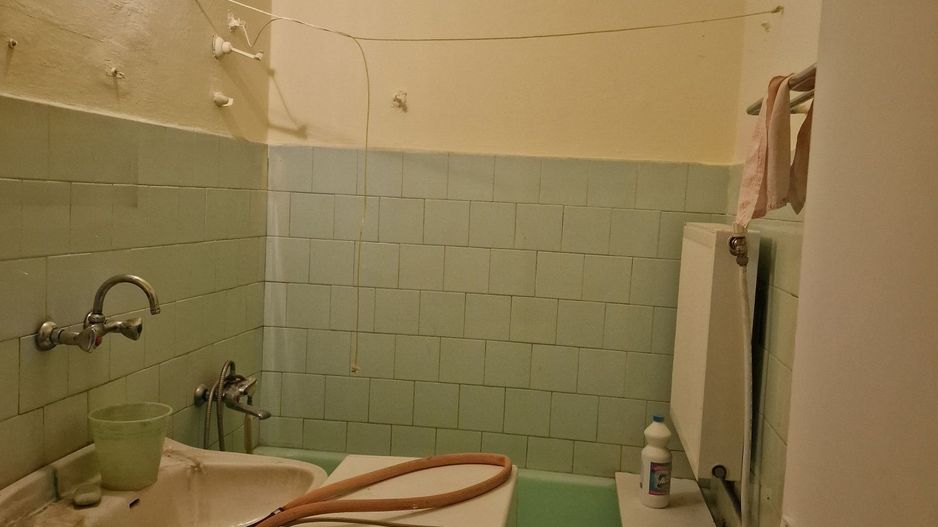 BRASADAS vinde ap 3 cam etaj 1/4 60mp in zona Ultracentrala. - Poză 6