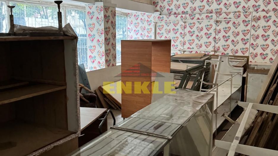 De inchiriat spatiu comercial, zona Bulevard. - Poză 1